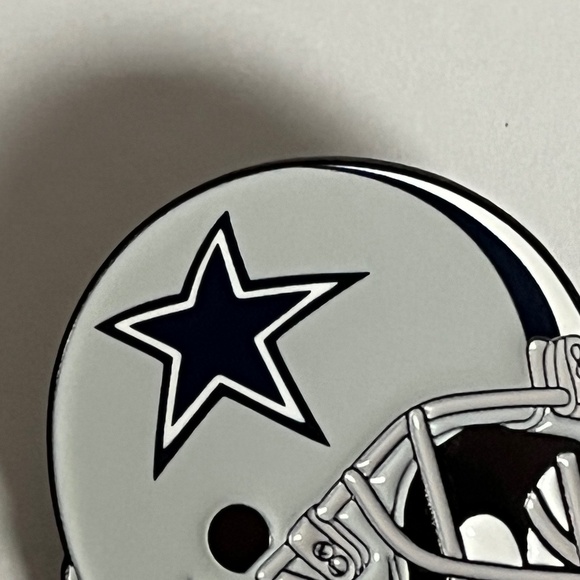 Dallas Cowboys Helmet Hat Pin Pins Streetwear Hats Bag Football Fitted New Era - Picture 2 of 8